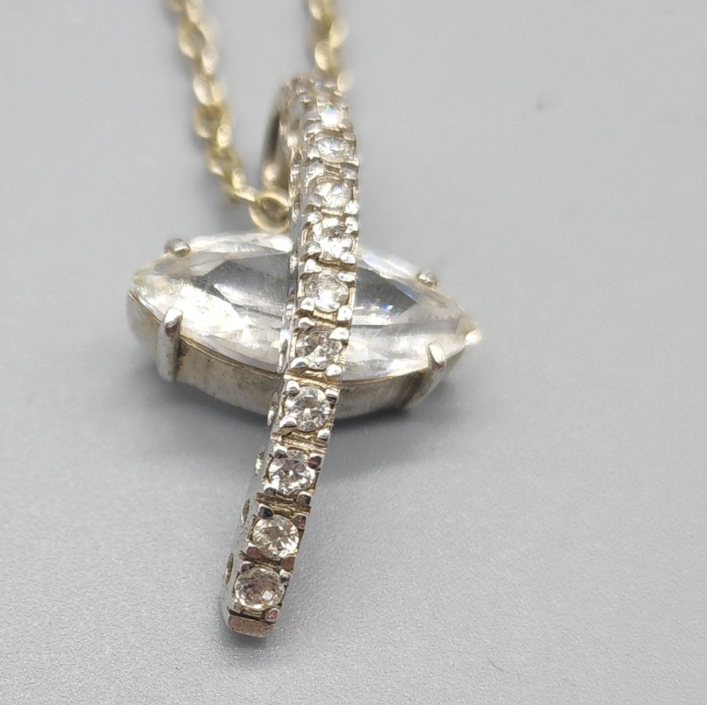 Pendent - Picture 2 of 4